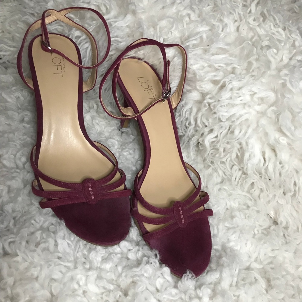 Ann Taylor Loft women’s strappy heels